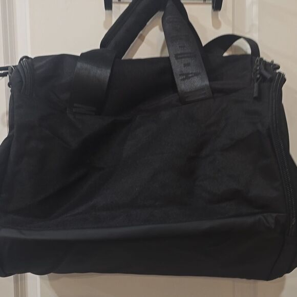 Jordan Small Velocity Duffel Bag- Black/Gold - Picture 8 of 10